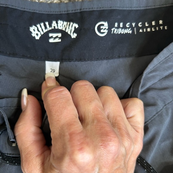 Billabong Men’s Gray/Black Men’s Swim Trunks size 29 - Picture 2 of 7